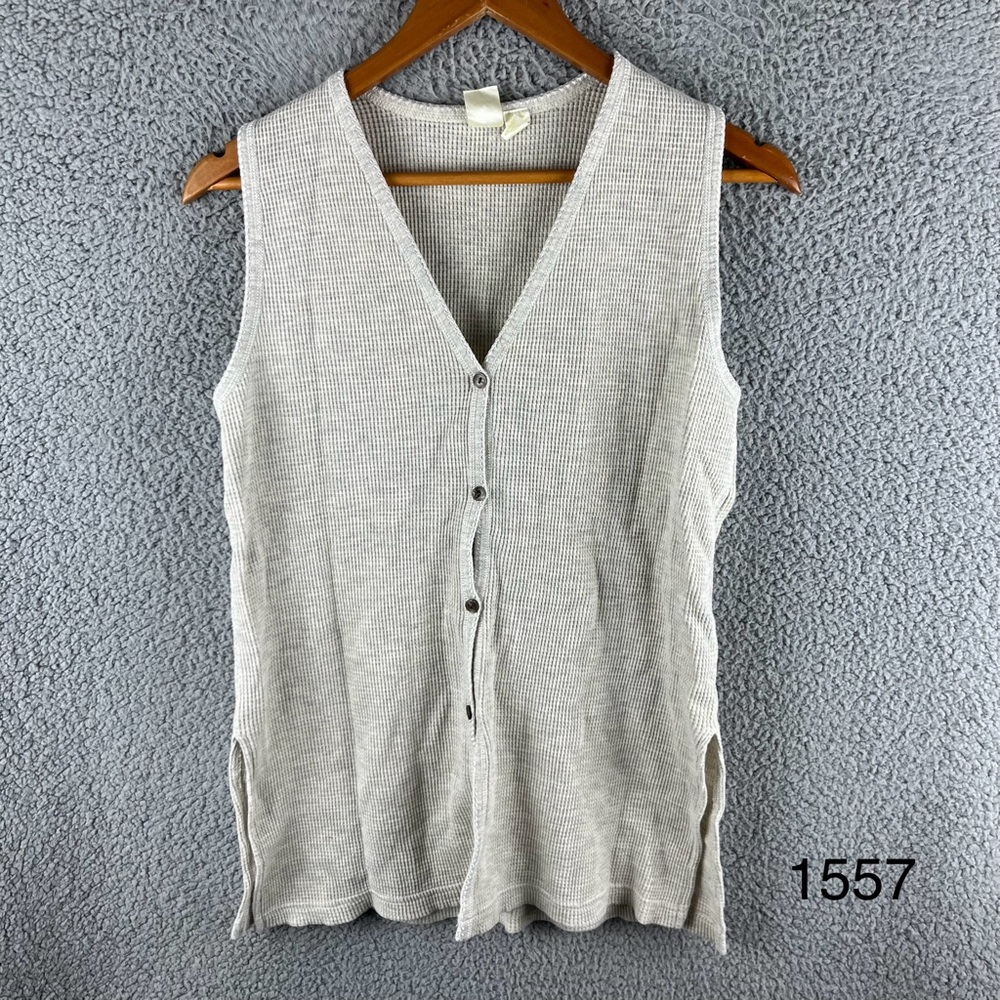 Victorias Secret Size M Vintage 80’s Gold Label Sleeveless Button Top Light Gray